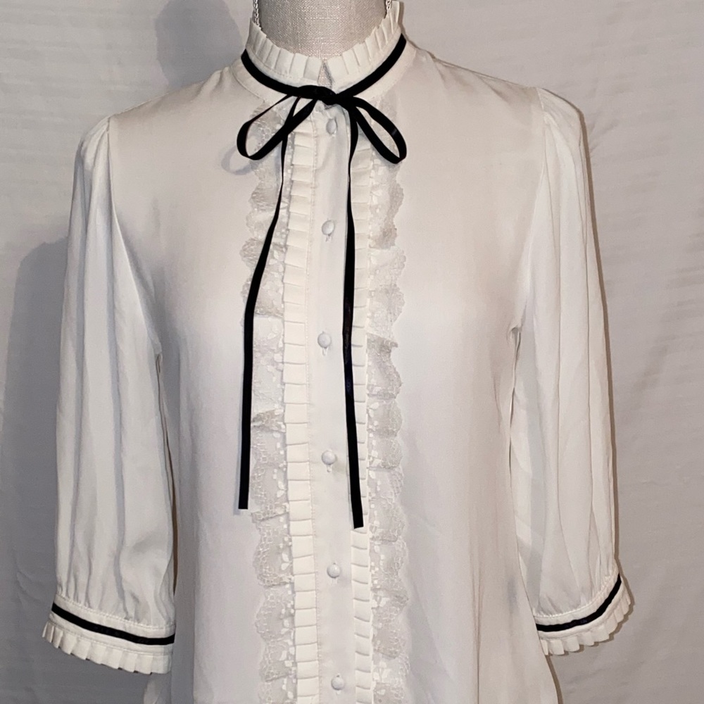 Blouse - Picture 2 of 8